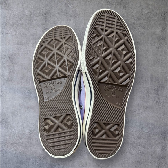 Converse Unisex Brooklyn High-Top Chunk Taylor Sneakers - Picture 13 of 13